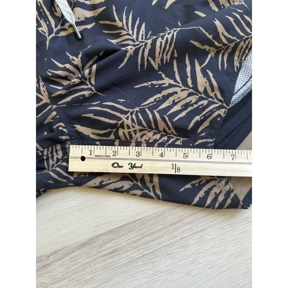 Vuori Kore Shorts Men's Large Black Gym Lined Pockets Polyester Elastic Waist